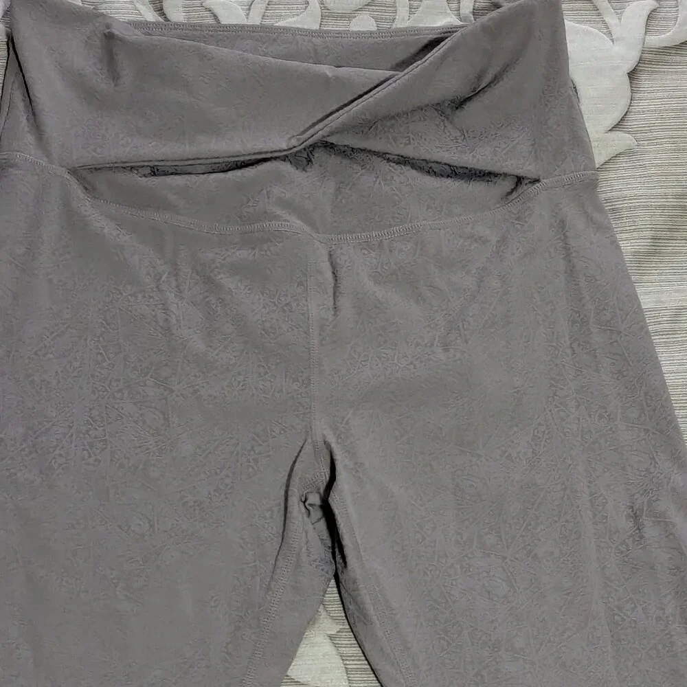 Zyia Cement Croise Crossover Waistband Hi Rise 7/8 Leggings, Size 6-8 - Picture 6 of 8